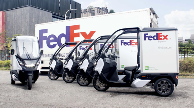 FedEx line up of e-cargo delivery vehicles